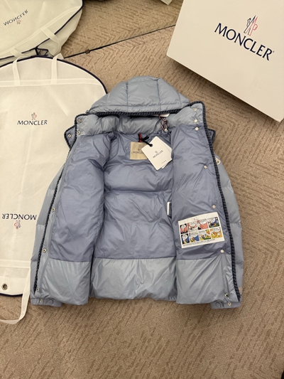 ハイクオリティダウンジャケット角部分ディテール